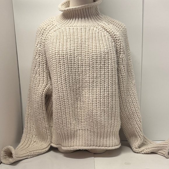 H&M Cream Knit Turtleneck Sweater XXL Oversized 27” pit-to-pit unstretched. - Picture 2 of 7